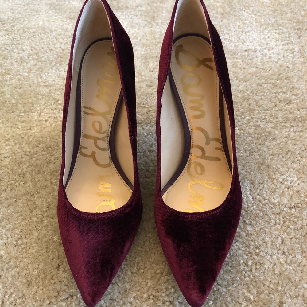 Sam Edelman Hazel Sangria Velvet pump size 8M